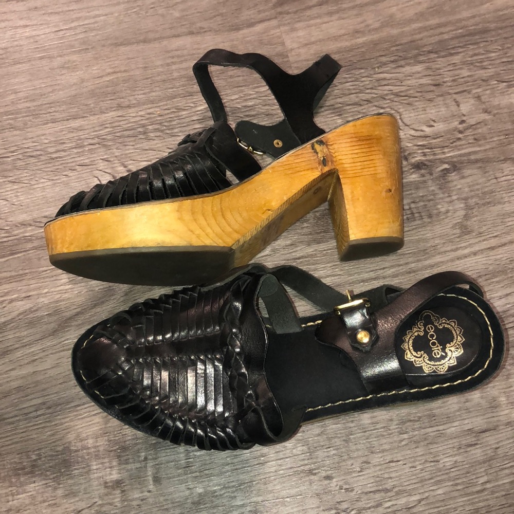 URBAN OUTFITTERS ESPADRILLE HEELS